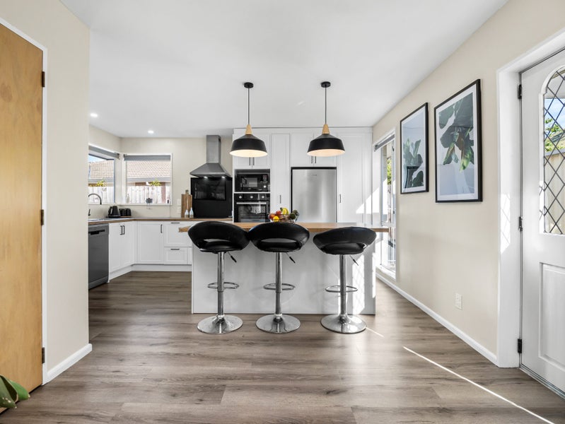 2/61 Laing Crescent, Heathcote Valley, Christchurch - Carousel 2