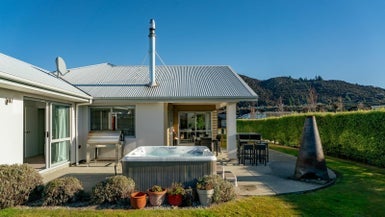 13 Finch Street, Albert Town, Wanaka - Carousel 1