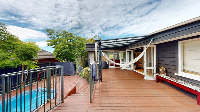 14 Cloverly Crescent, Campbells Bay, Auckland - Carousel 1