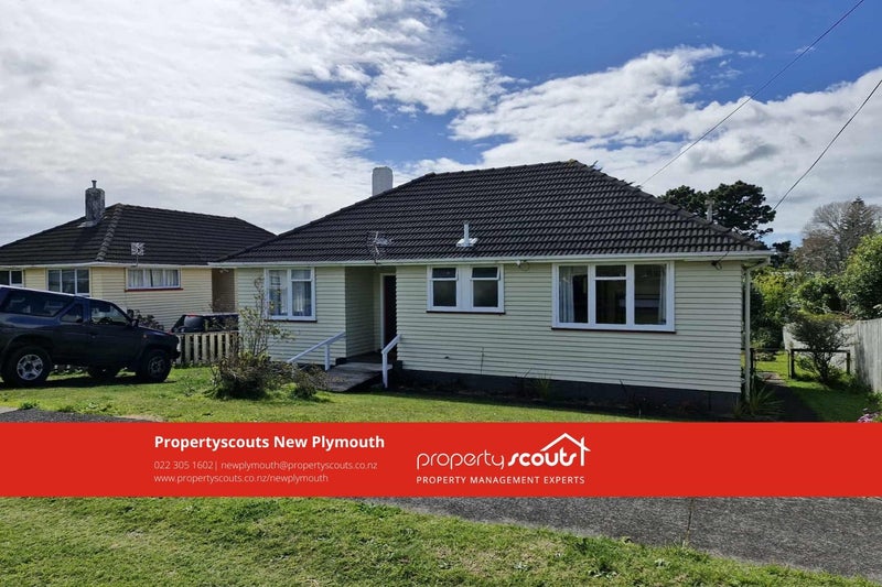42 Banks Street, Marfell, New Plymouth - Carousel 1
