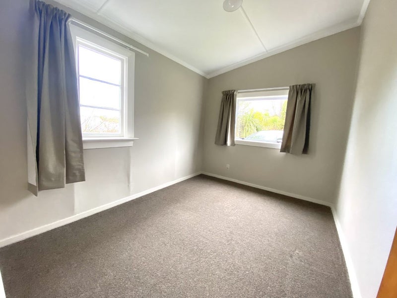 49B Bath Street, Brighton, Dunedin - Carousel 11