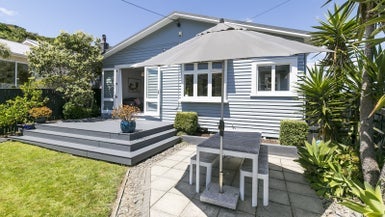 7 Shortland Street, Khandallah, Wellington - Carousel 1