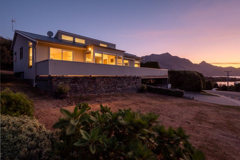 446 Peninsula Road, Kelvin Heights, Queenstown - Carousel 28