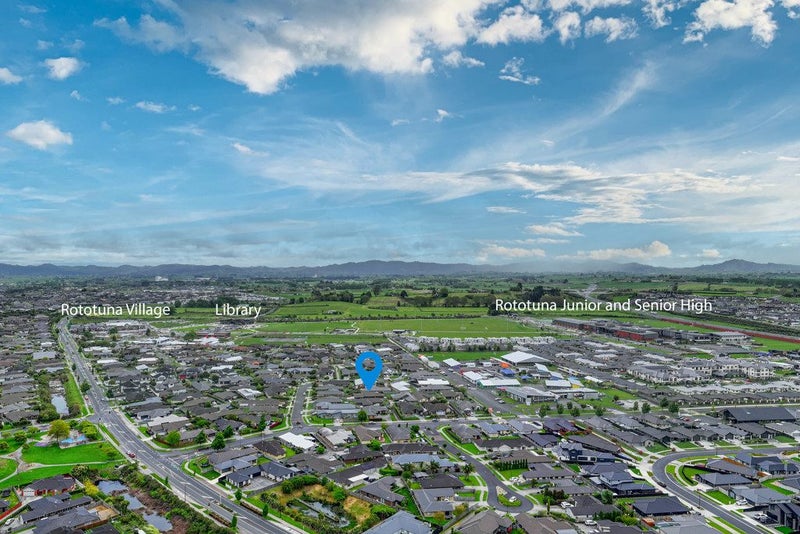 8 Piwakawaka Court, Rototuna North, Hamilton - Carousel 21