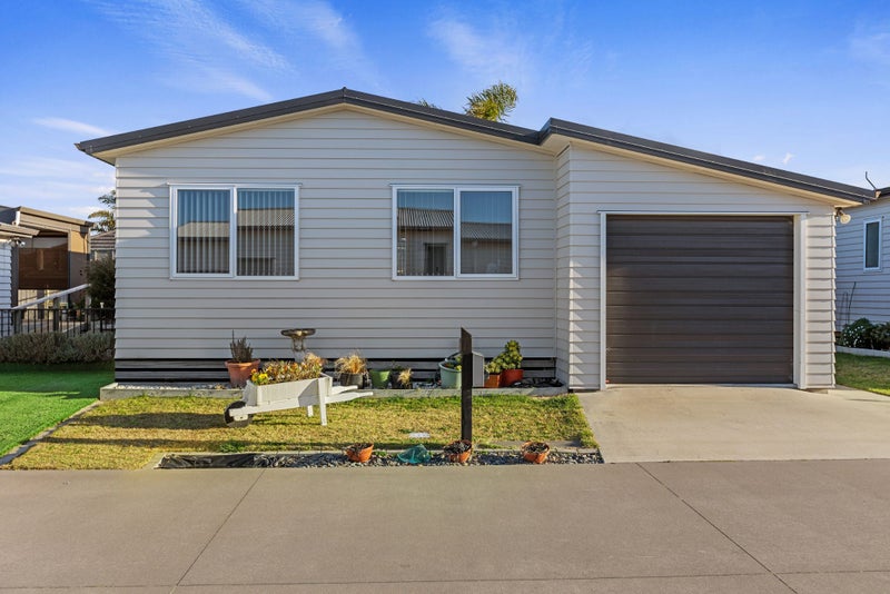 11 Kamahi Crescent, Papamoa Beach, Papamoa - Carousel 1
