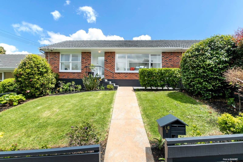 16B Fancourt Street, Meadowbank, Auckland - Carousel 1