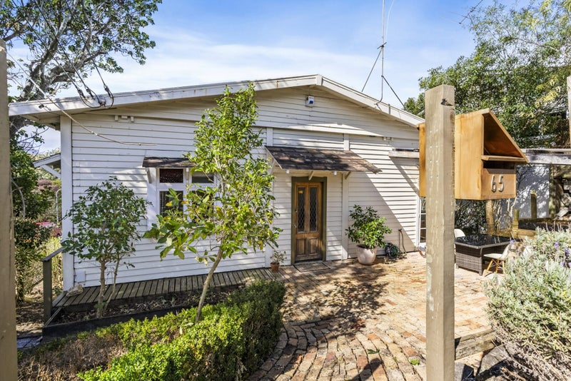 65 Finch Street, Morningside, Auckland - Carousel 1