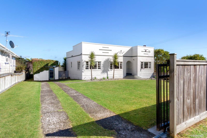 11 Ambler Avenue, Glen Eden, Auckland - Carousel 2