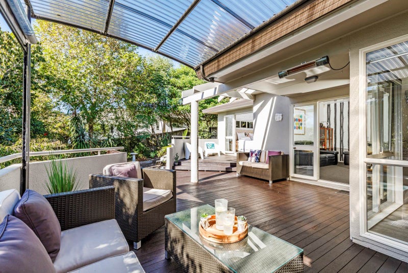 52 Goldfinch Rise, Unsworth Heights, Auckland - Carousel 2