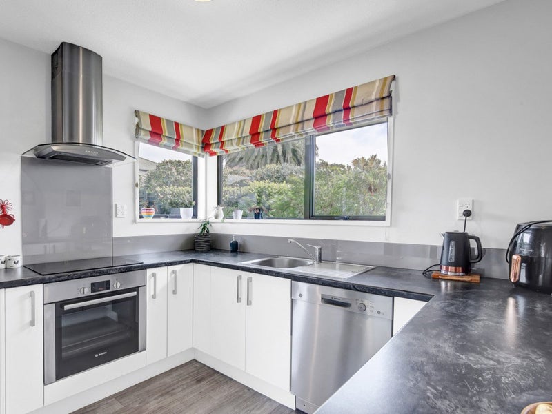 1/14 Gatonby Place, Avonhead, Christchurch - Carousel 2