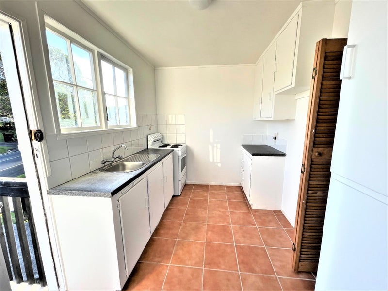 2/56 Felton Mathew Avenue, Saint Johns, Auckland - Carousel 2