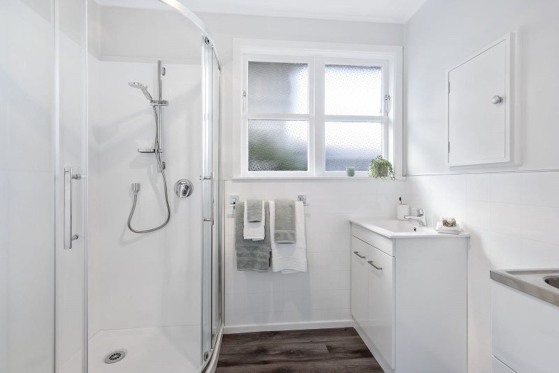 15B Linden Avenue, Tawa, Wellington - Carousel 20