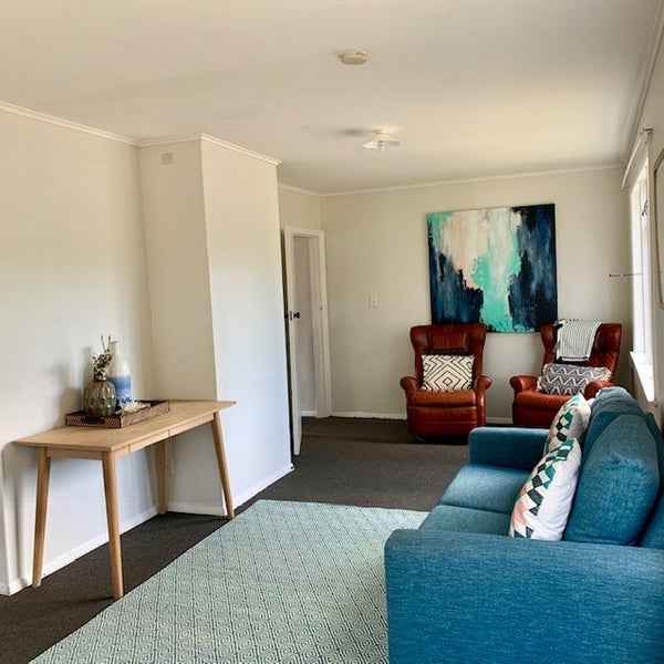 5 Lincoln Grove, Cannons Creek, Porirua - Carousel 2