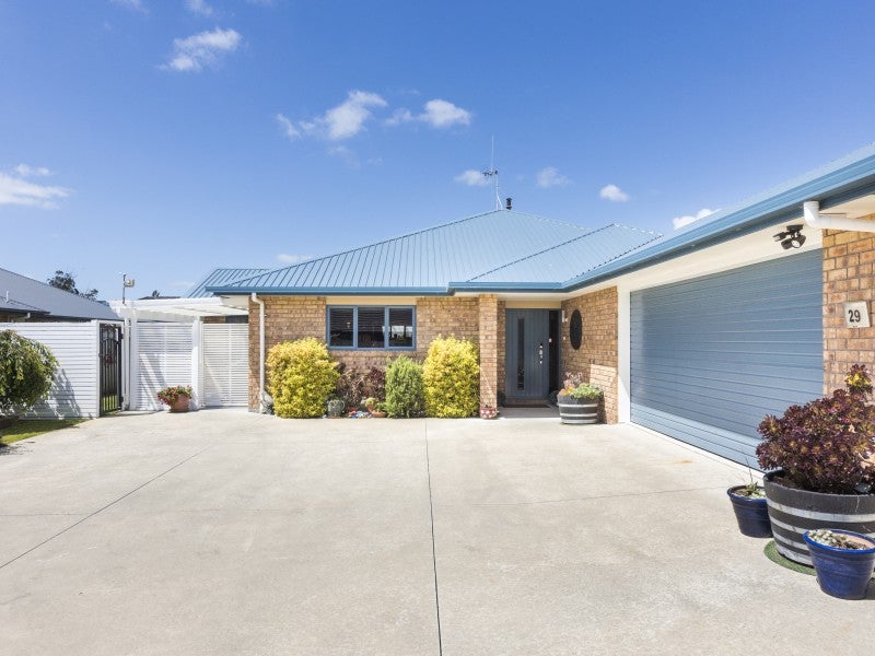 29 Chestnut Close, Kelvin Grove, Palmerston North - Carousel 25