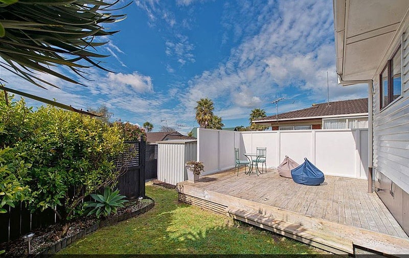 2/135 Campbell Road, One Tree Hill, Auckland - Carousel 1