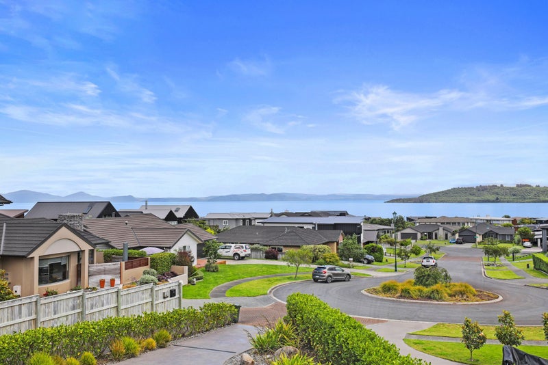 18 Loloma Way, Wharewaka, Taupo - Carousel 1