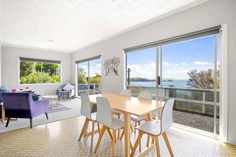 55 Coromandel Road, Oneroa, Waiheke Island - Carousel 1