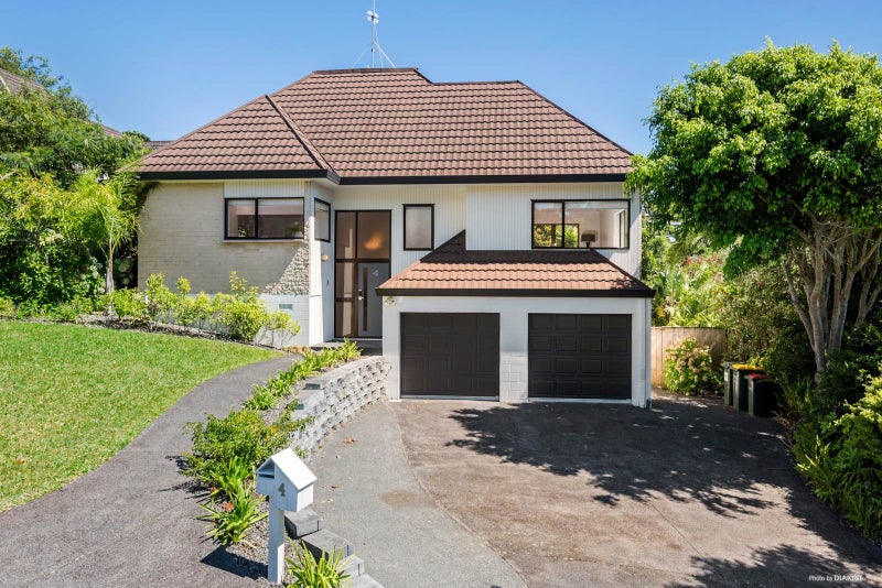 4 Bellbird Rise, Murrays Bay, Auckland - Carousel 1