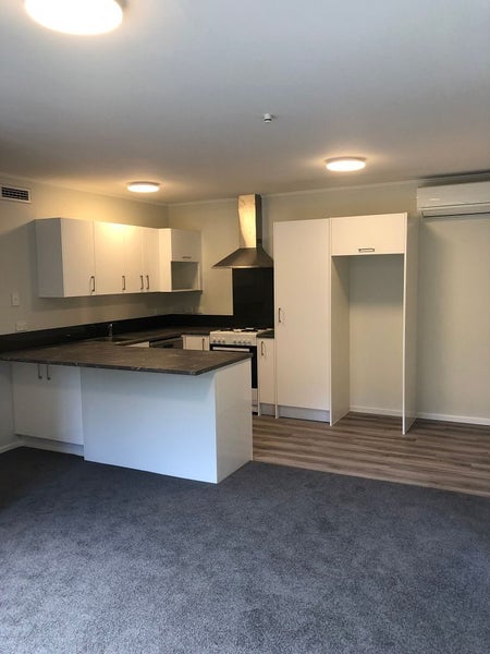 10 Hohiria Road, Hataitai, Wellington - Carousel 2