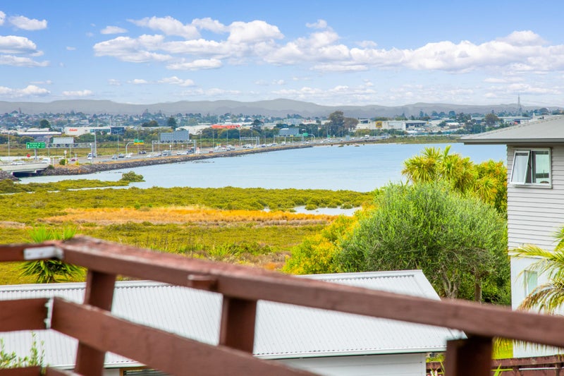 10 Maryland Street, Point Chevalier, Auckland - Carousel 19