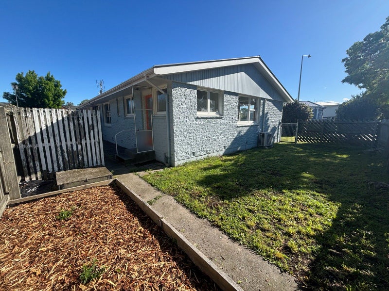 1/1 Colman Avenue, Sockburn, Christchurch - Carousel 9