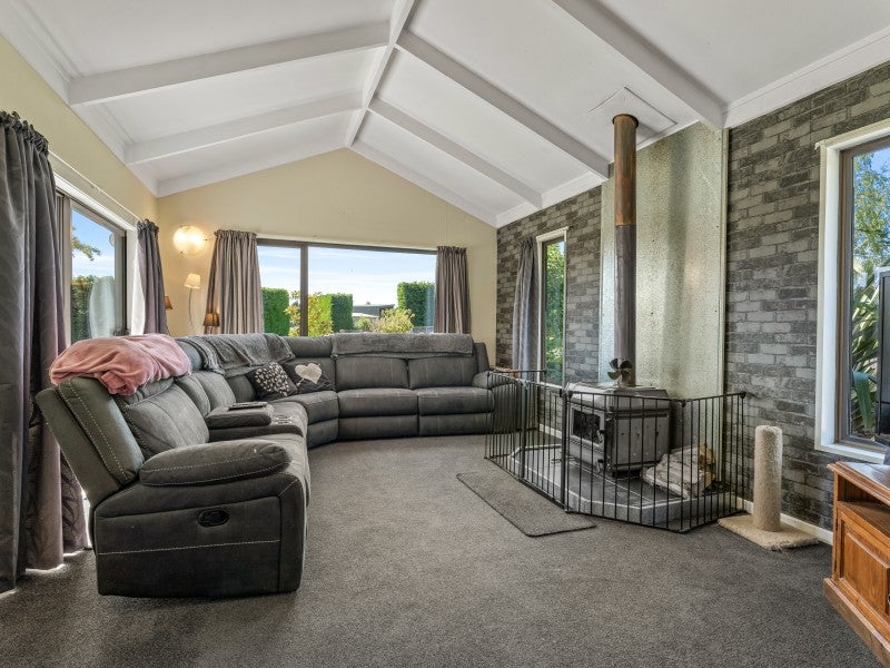 19 Highgate, Milton - Carousel 2