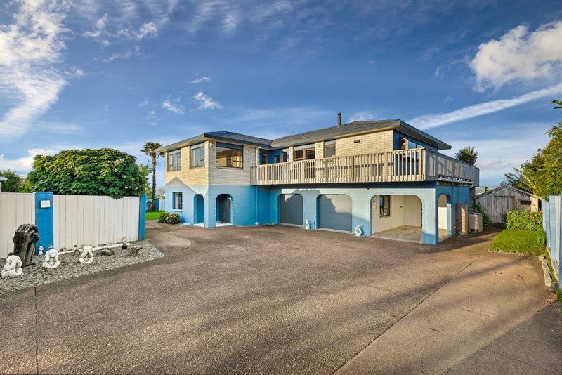 8 Limeburners Close, Hobsonville, Auckland - Carousel 1