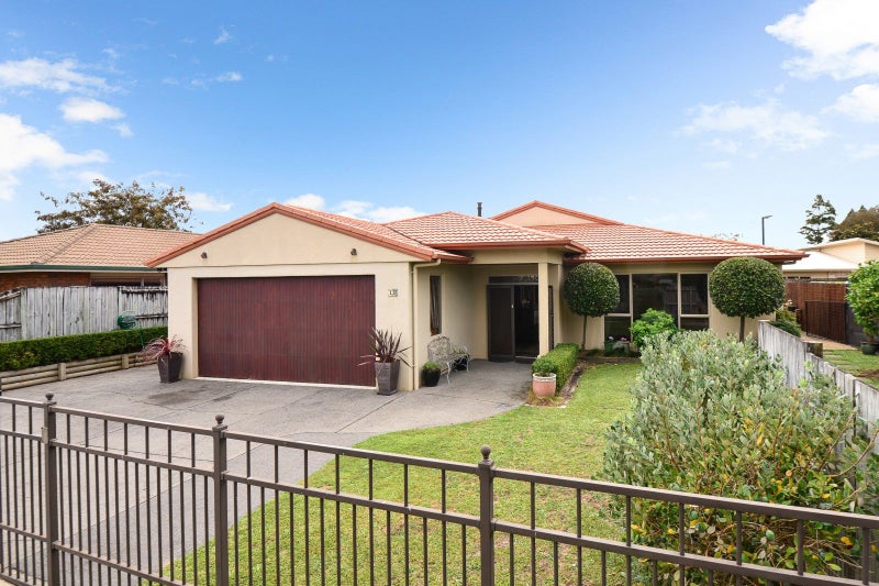 19 Strathmore Drive, Rototuna, Hamilton - Carousel 2