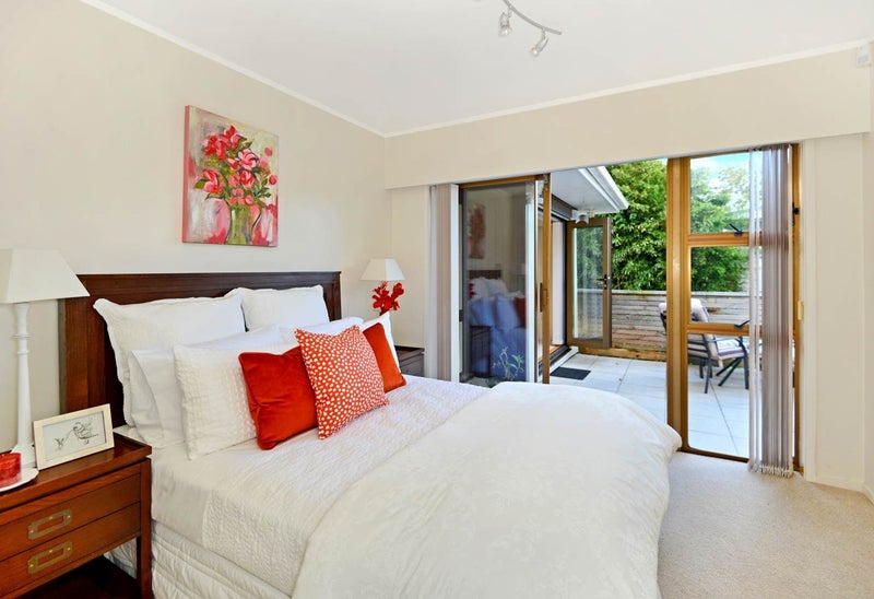 16 Lake Road, Northcote, Auckland - Carousel 9