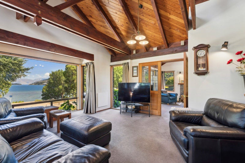 8 Lake Avenue, Frankton, Queenstown - Carousel 2