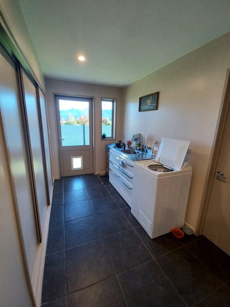 40 Lawson Burrows Crescent, Te Anau, Te Anau - Carousel 13