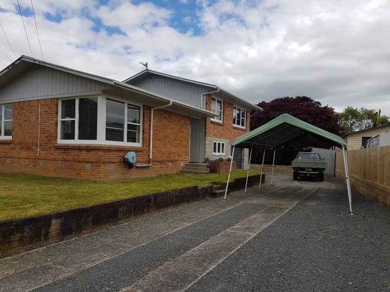 9 Chelmsford Street, Silverdale, Hamilton - Carousel 2