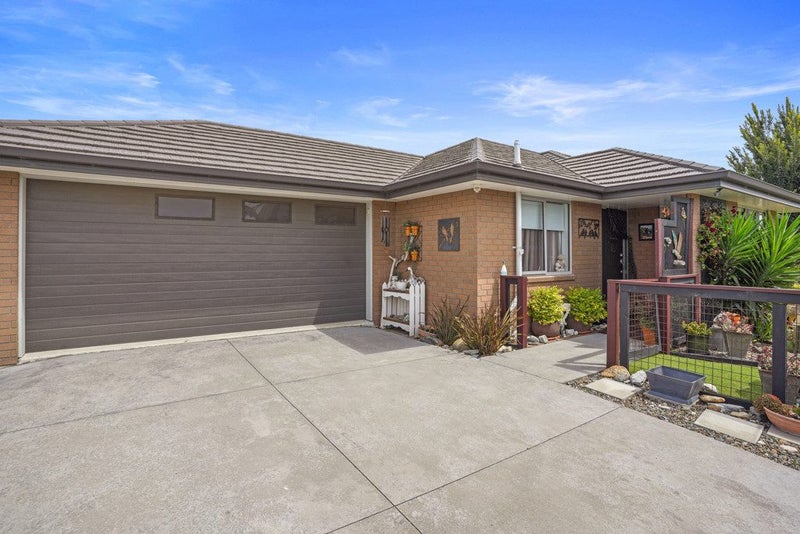 63 Mary Ellen Street, Pegasus, Pegasus - Carousel 2