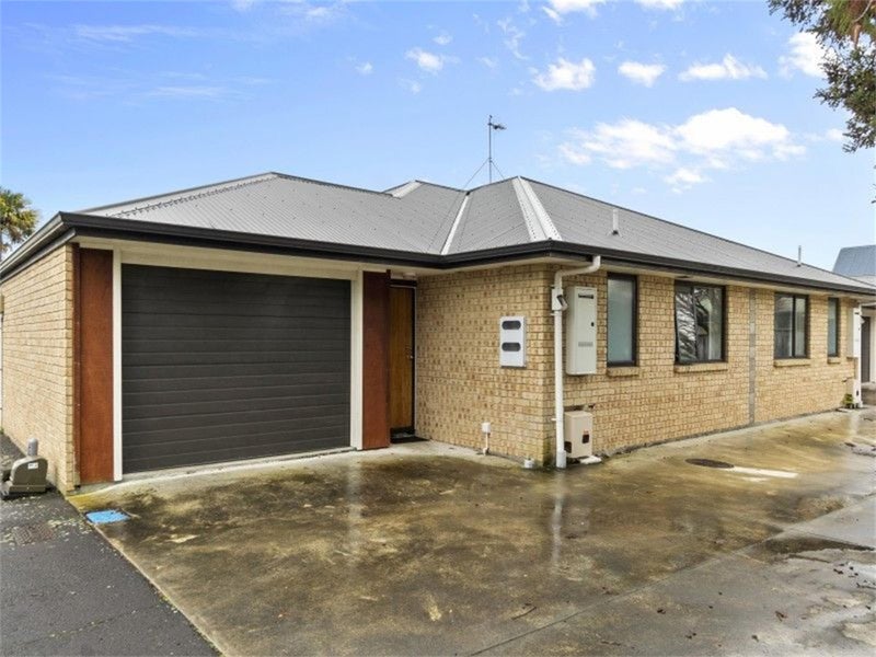 68A Cameron Road, Hamilton East, Hamilton - Carousel 1