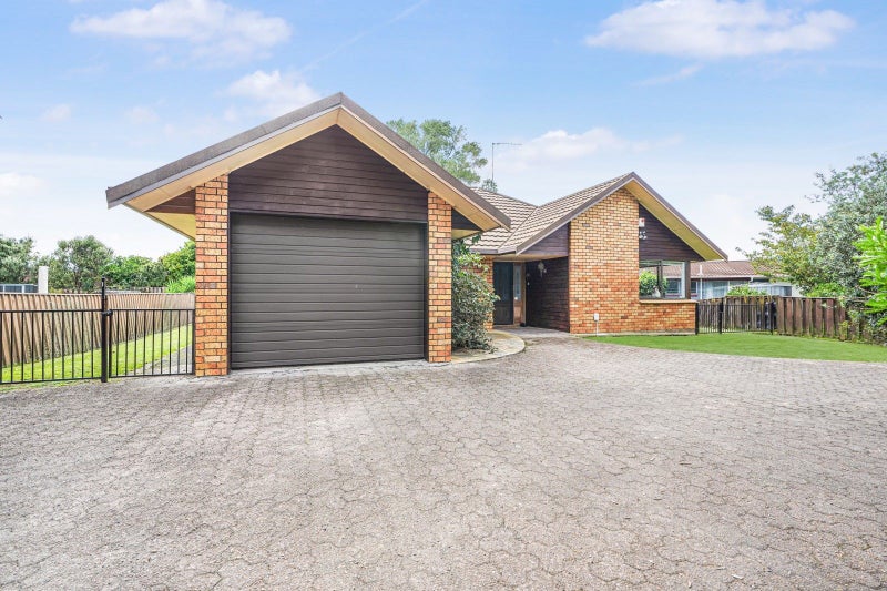 24 Dalgliesh Avenue, Forest Lake, Hamilton - Carousel 2