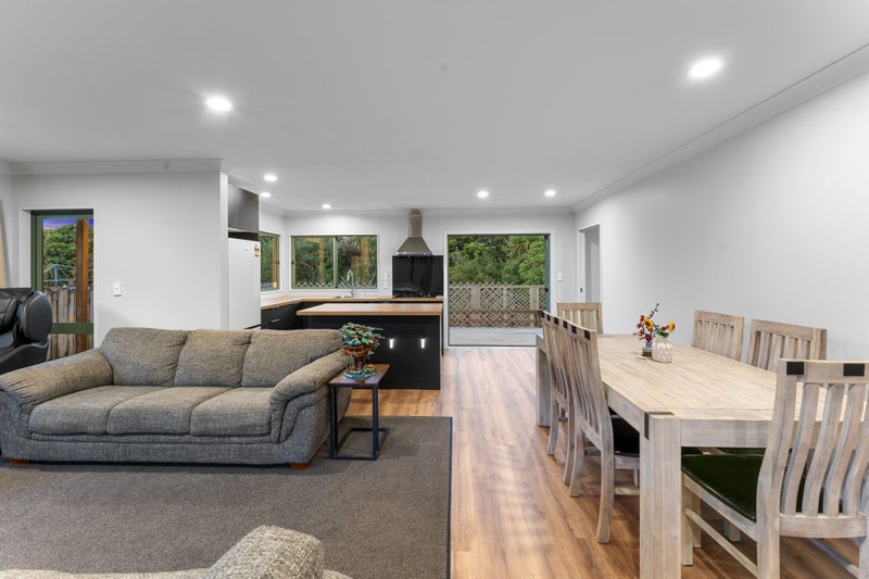 2/24 Somerset Road, Mount Roskill, Auckland - Carousel 2
