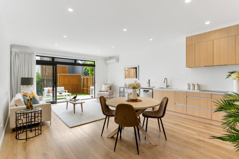 9 Hudson Bay Road, Hobsonville, Auckland - Carousel 1