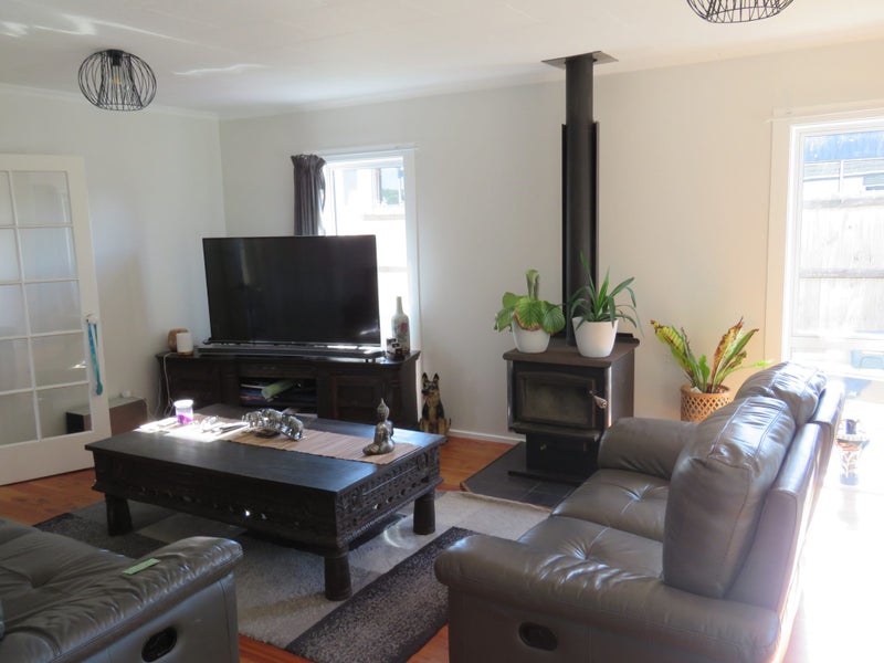 12 Heathglen Avenue, Parklands, Christchurch - Carousel 2