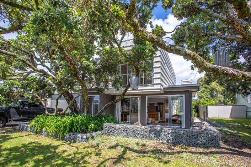 217B Beverley Terrace, Whangamatā - Carousel 1