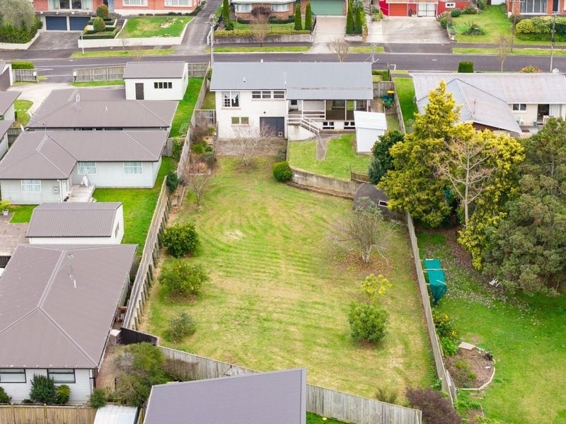 39 Springfield Crescent, Enderley, Hamilton - Carousel 2