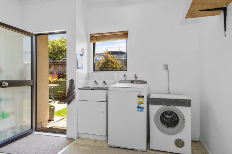 32 Racecourse Way, Gate Pa, Tauranga - Carousel 16