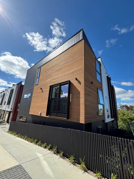 3/65 Stottholm Road, Titirangi, Auckland - Carousel 1