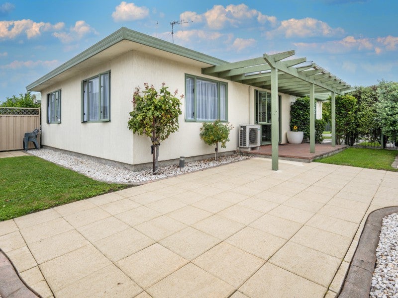 2A Amanda Place, Mayfair, Hastings - Carousel 1