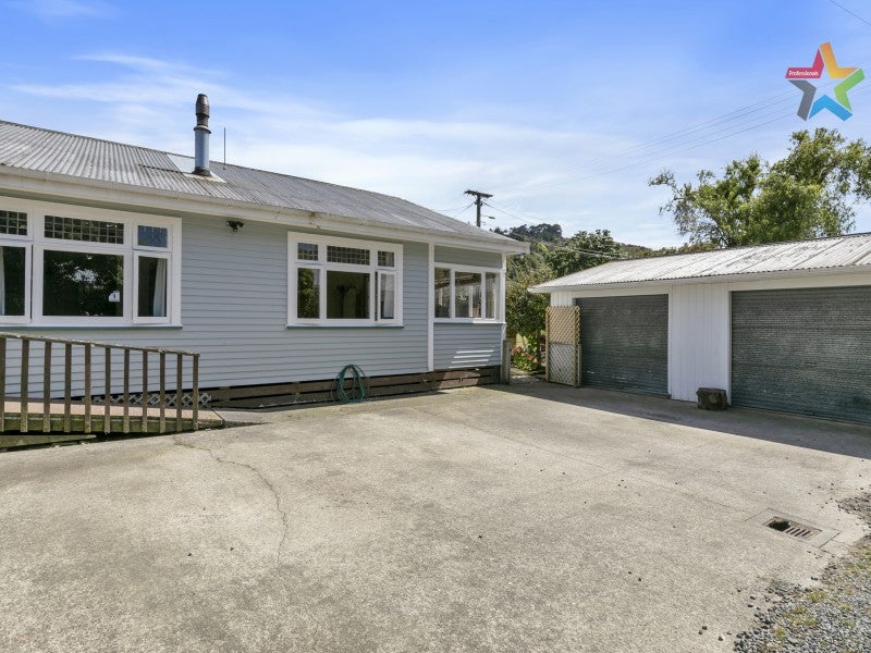 8 Edwin Street, Belmont, Lower Hutt - Carousel 2