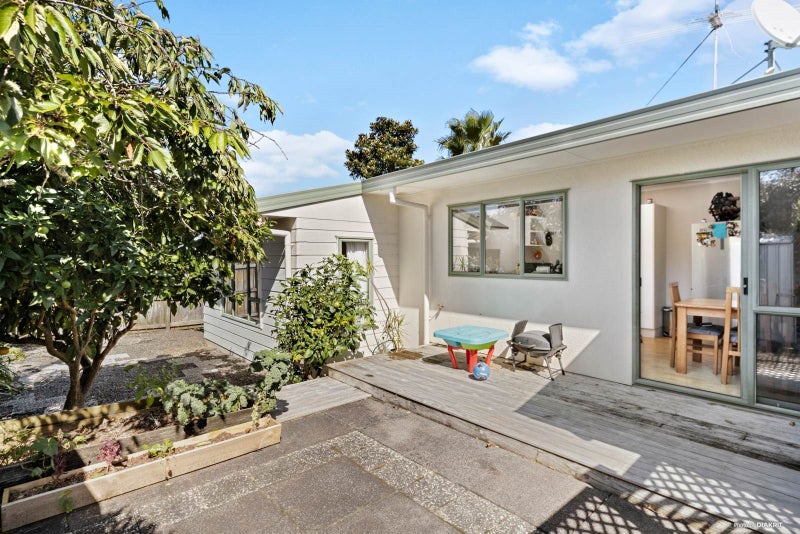 14A Waiohua Road, Greenlane, Auckland - Carousel 15