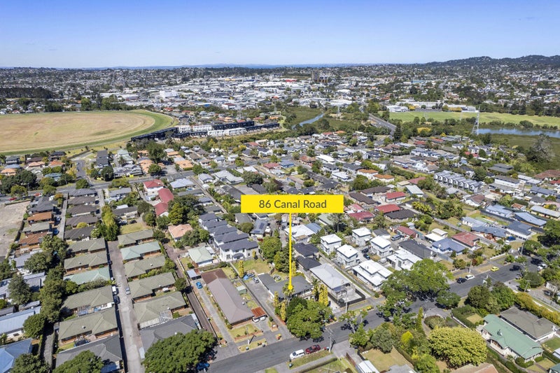 2/86 Canal Road, Avondale, Auckland - Carousel 17