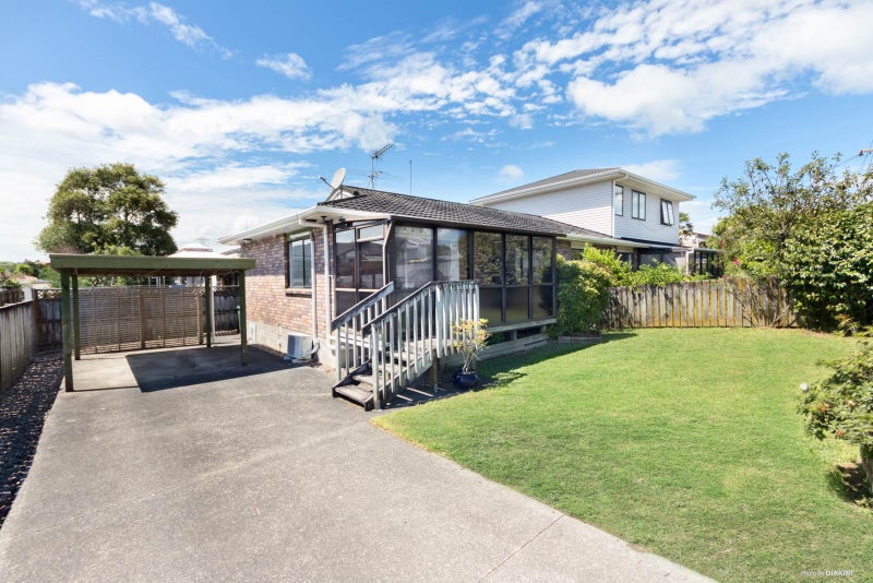22D Taylor Street, Blockhouse Bay, Auckland - Carousel 1