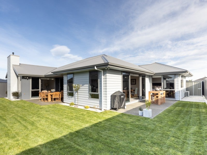 22 Clydesdale Way, Frimley, Hastings - Carousel 22