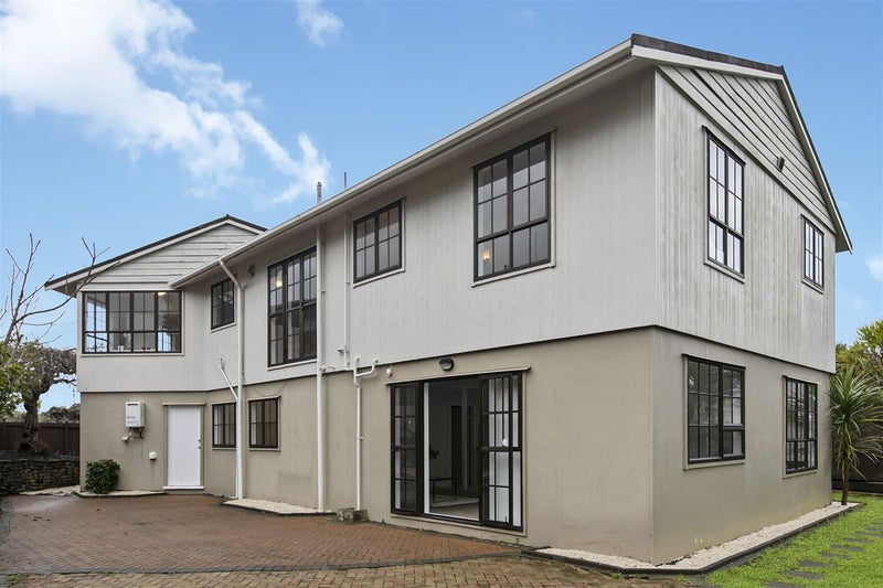 7 Glen Vista Place, Bayview, Auckland - Carousel 1