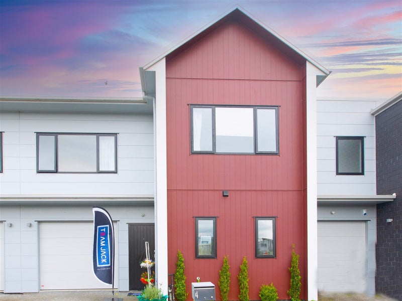 4 Rebekah Crescent, Flagstaff, Hamilton - Carousel 1